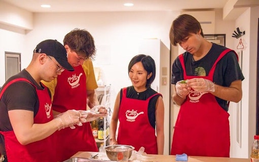 cours de cuisine en soirée dans le style izakaya à tokyo, avec boissons et achat des ingrédients-2