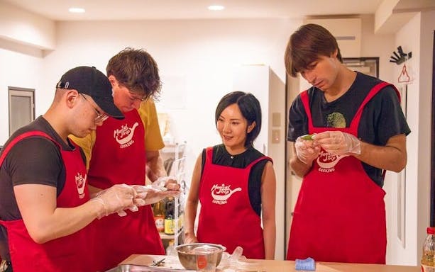 cours de cuisine en soirée dans le style izakaya à tokyo, avec boissons et achat des ingrédients-2