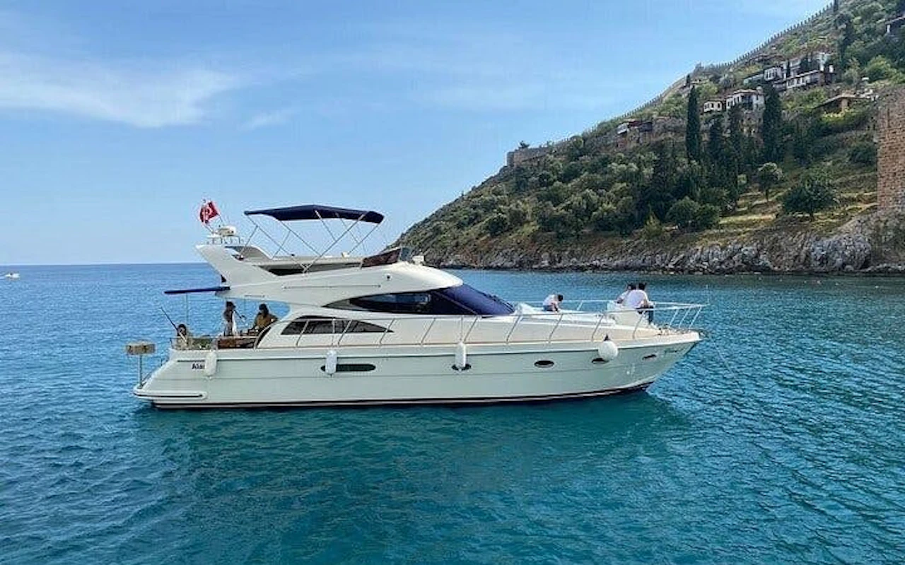 Visite privée en yacht de luxe à Antalya – Une expérience exclusive — 4