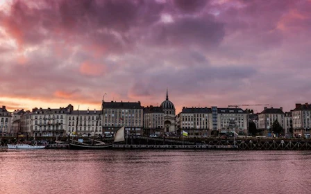 Nantes Self-Guided Walking Tour on Mobile App