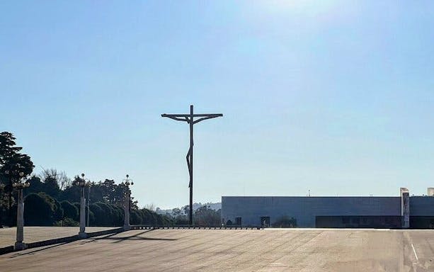 fatima private tour: shrine, sacred way & shepherds’ hometow-2
