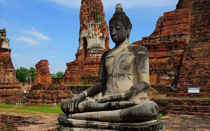 Ayutthaya Day Trip with Grand Pearl Return Cruise and Buffet Lunch