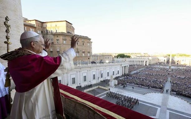 tour privado em grupo reduzido à audiência papal no vaticano com acesso reservado-5