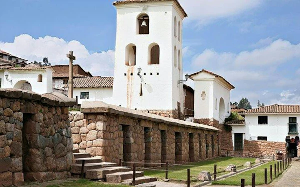 Sacred Valley Tour: Pisac, Ollantaytambo and Chinchero with Buffet Lunch