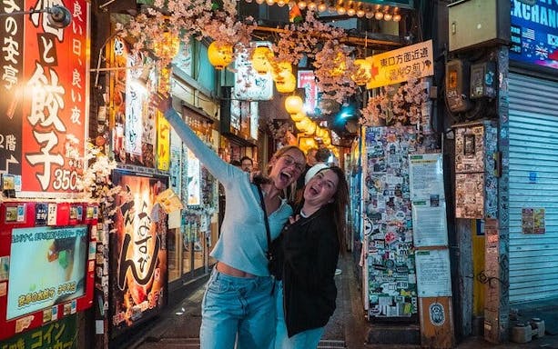 tur pietonal de noapte în shinjuku, tokyo: golden gai și locuri ascunse, frecventate de localnici-3