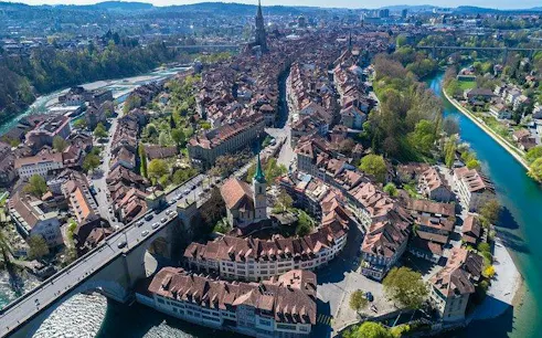 Aerial view of Bern Old Town with historic buildings and Aare River, Switzerland.