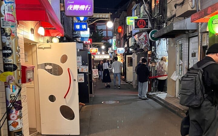 tour de bares por tokio en shinjuku (bebida ilimitada + cena)-4
