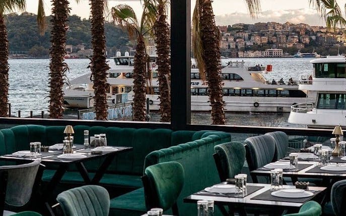 istanbul luxury bosphorus view tavern dinner & belly dance show-1