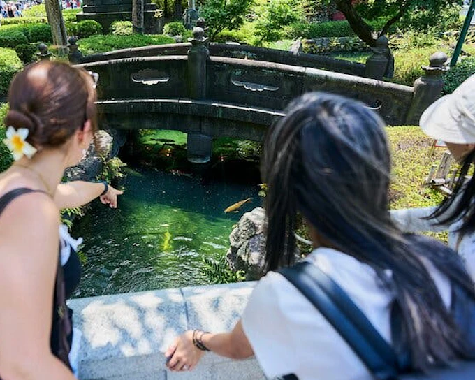 Tokyo Asakusa & Senso-ji Walking Tour with Street Food Tastings and Specialty Shop Visits