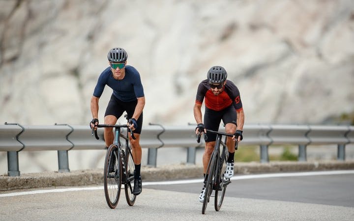 col des aravis by bike – half day tour de france with guide-2