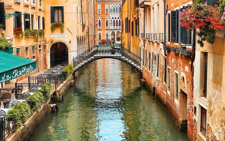 venice walking tour of major monuments and historical sites with local guide-1