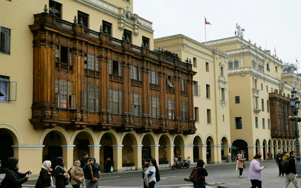 Lima Historic Center Self-Guided Audio Walk: Plaza Mayor, Torre Tagle Balconies and San Francisco