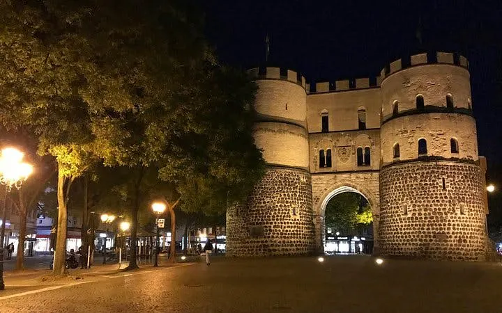 Haunted Cologne: Self-Guided City Exploration Game