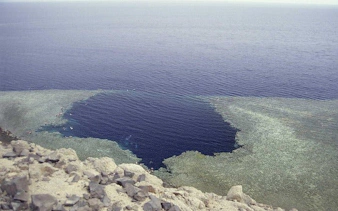 şarm el şeyh’ten kalkışlı, deve binme turu ve barbekü öğle yemeği dahil blue hole, canyon salama ve dahab rehberli günübirlik tur-5