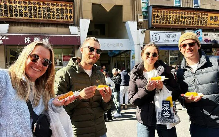 Tsukiji Fish Market: Street Food Tour with Tasting (Product 56578)
