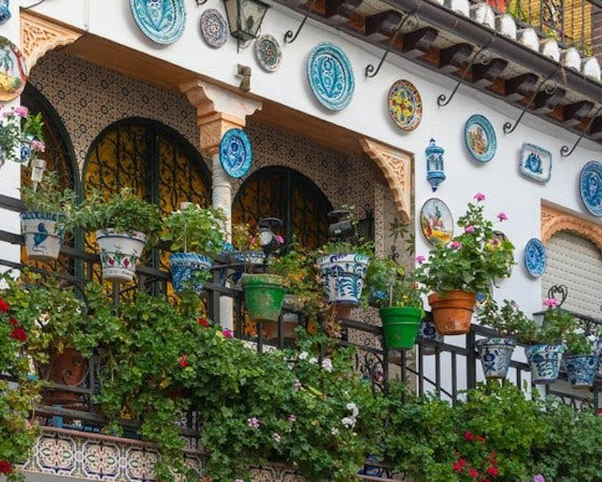 Granada Self-Guided Walking Tour on Mobile App