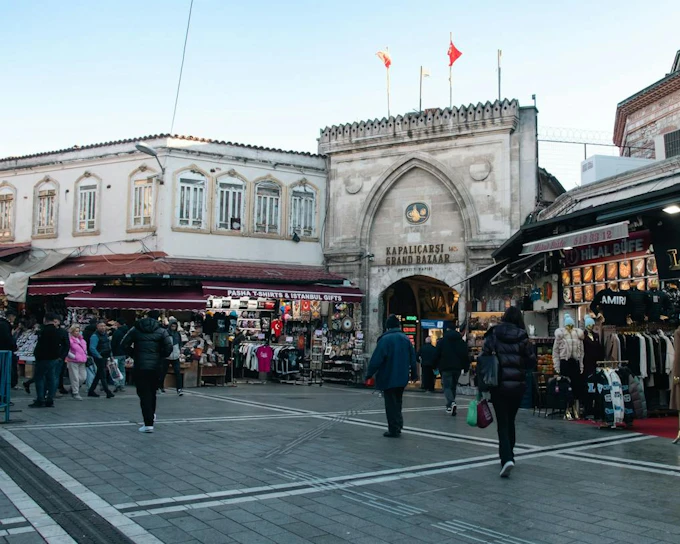 Grand Bazaar Self-Guided Audio Walk: Suleymaniye, the Spice Bazaar and the Golden Horn