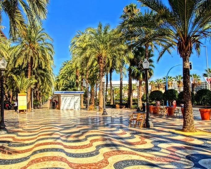 Alicante Self-Guided Walking Tour on Mobile App (Product 53530)