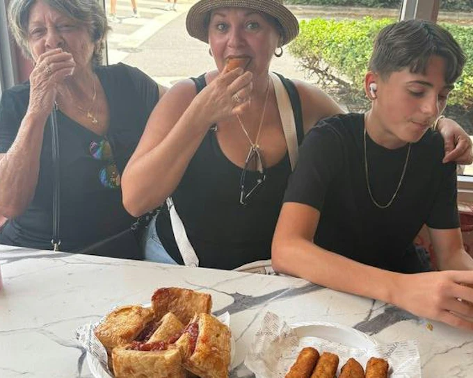 Little Havana Guided Walking Tour with Cuban Coffee, Food Tastings, and Cultural Landmarks (Product 55706)