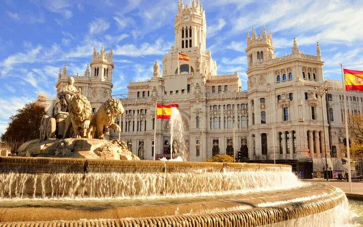 Cibeles Fountain and Madrid City Hall on Don Quixote's Madrid tour.
