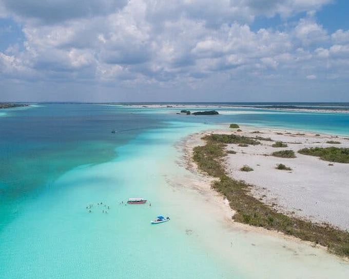 Bacalar Lagoon Day Trip with Breakfast, Lunch, Cenote Visits, and Pontoon Boat Tour from Cancun (Product 52474)
