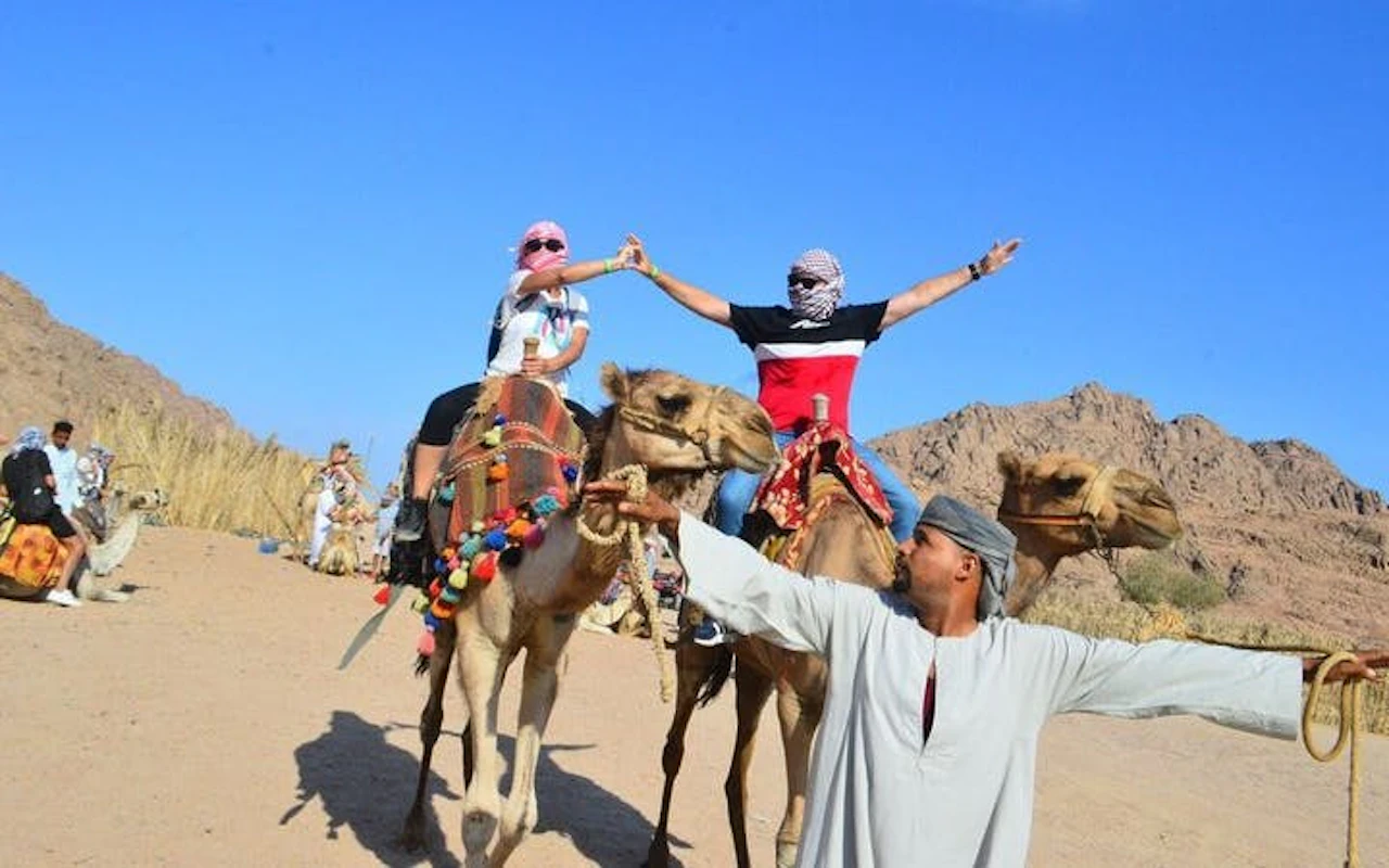 Ultimate Desert Safari: Quad, Camel Ride & Dinner Show — 4