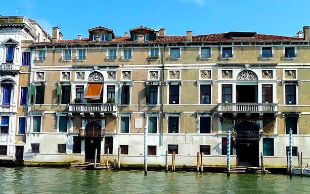 palazzo mocenigo i venezia: historien om tekstiler, kostymer og per-4