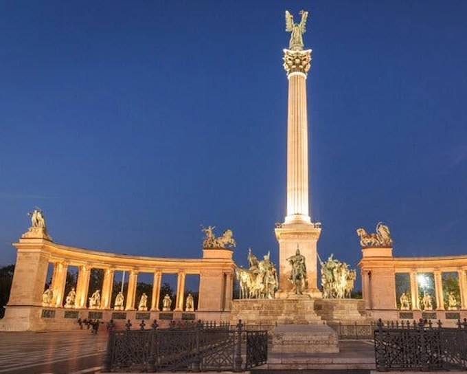 Ghosts of Budapest: Self-Guided City Exploration Game