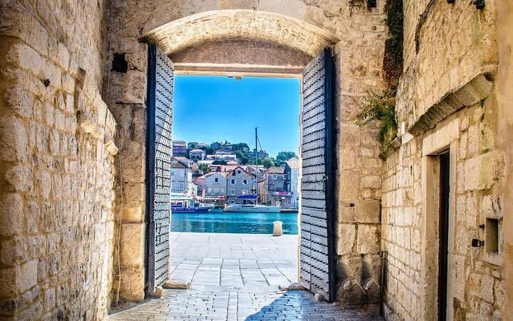 privater geführter tagesausflug von split nach split und trogir ab dem hafen der schifffahrt in split-10