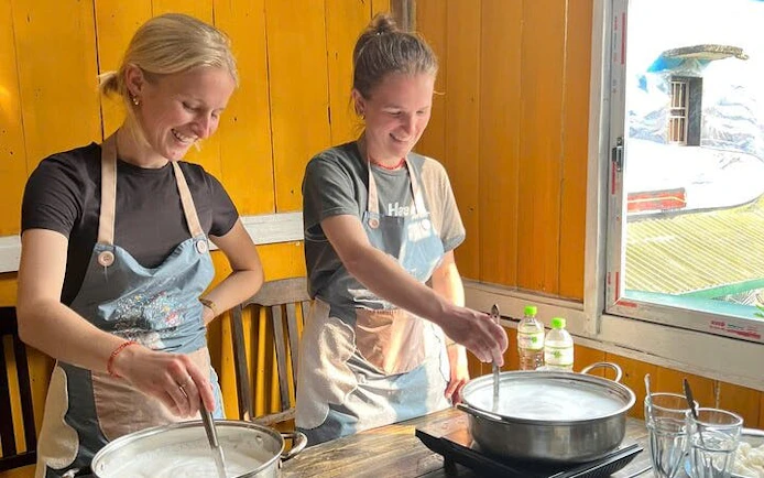 Tofu-making class in Sa Pa using local ingredients and Vietnamese culinary traditions.
