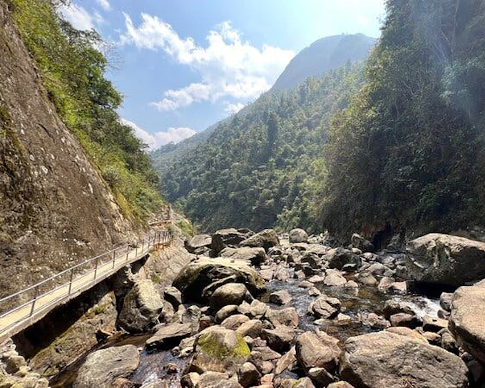 Sapa Motorbike Tour to Dragon Waterfall and Hidden Village with Lunch and Entrance Tickets (Product 54173)
