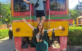 privat: ganztägige tour zum maeklong railway market und nach ayutthaya-7
