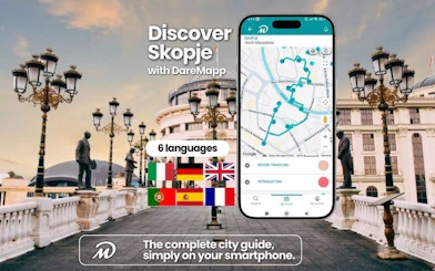 Skopje walking tour app interface with city map and language options.
