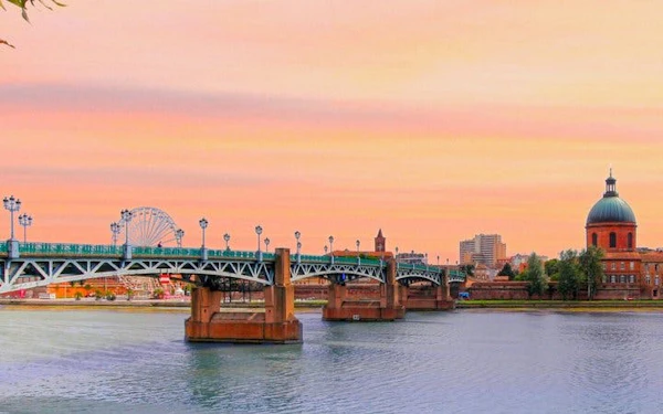Toulouse Self-Guided Walking Tour on Mobile App