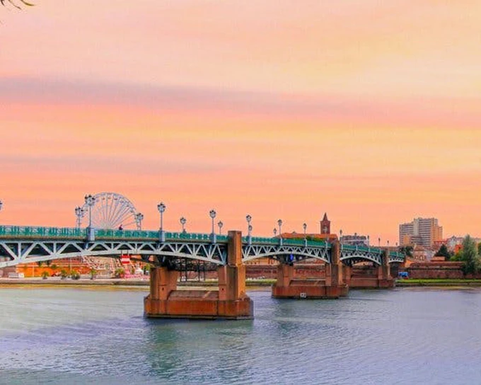 Toulouse Self-Guided Walking Tour on Mobile App (Product 53630)
