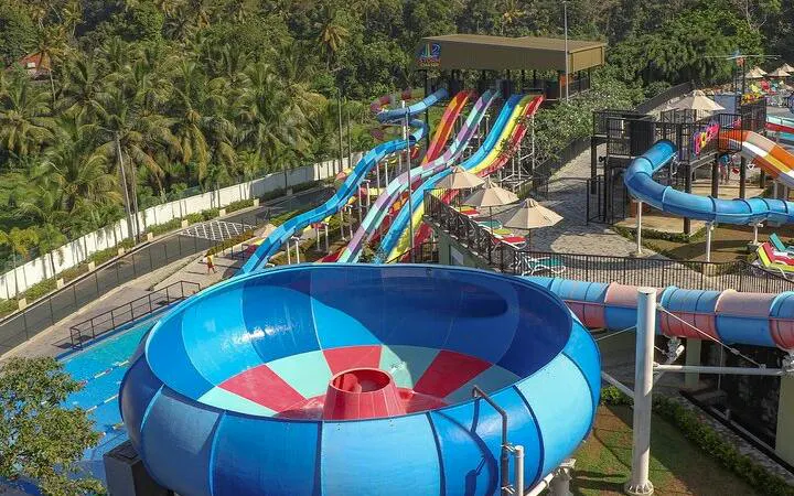 Water slides and splash pool at Pearl Bay SplashBay Waterpark, Dubai.