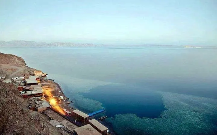 guidet tur til blue hole, canyon salama og dahab med kamelridning og lunsj fra sharm el sheikh-9