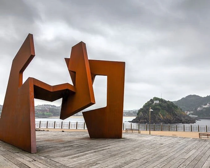 San Sebastian Self-Guided Walking Tour on Mobile App (Product 53851)