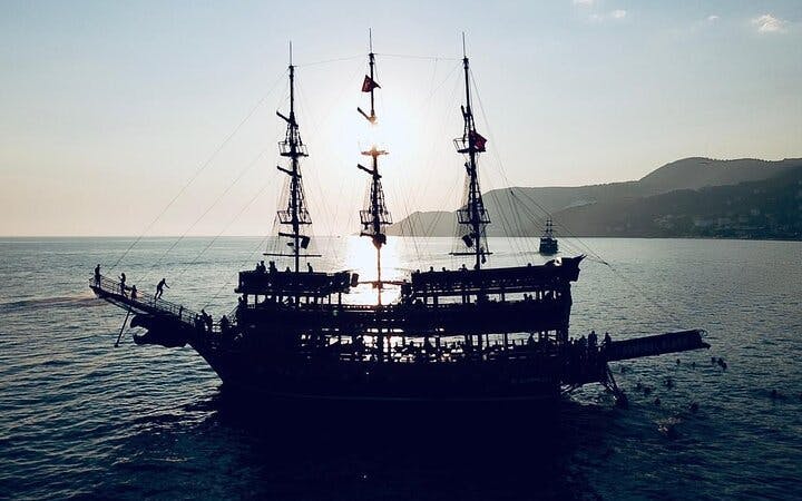 alanya sunset boat tour with free soft drinks-5