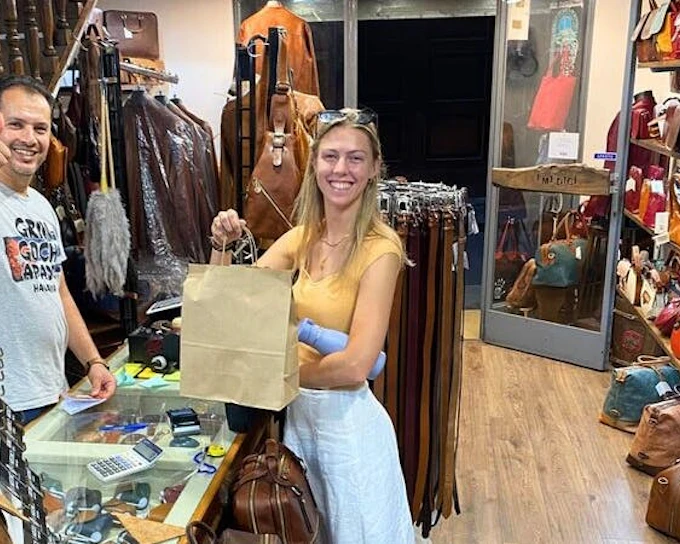 Oltrarno Artisans tour, Wine Windows and Gelato
