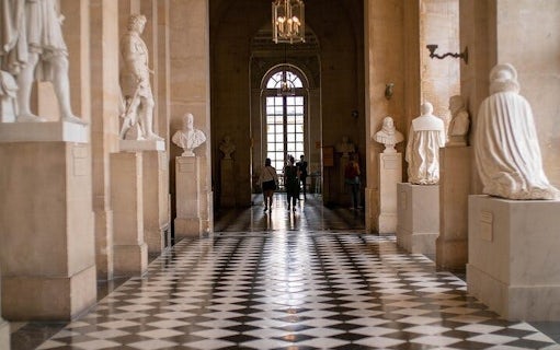versailles palace skip the line guided tour from paris-5