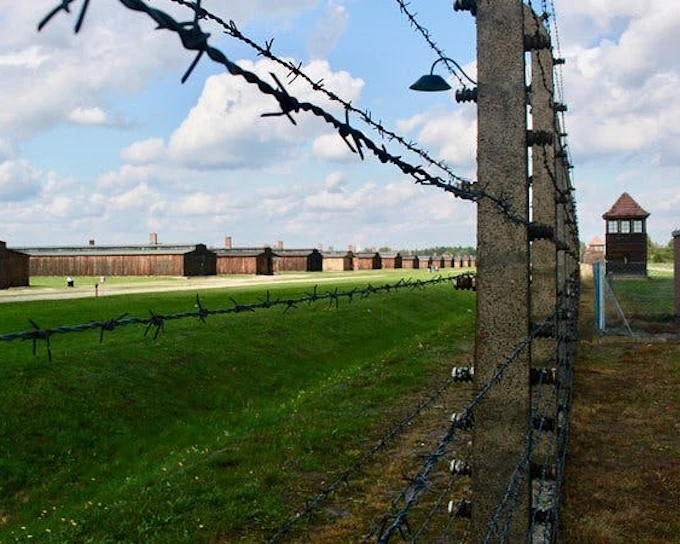 Auschwitz Birkenau Guided Tour - Tickets & Transport from Krakow