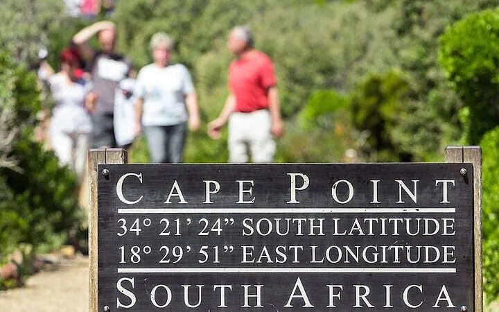 Cape Town: Scenic Helicopter Flight and Private Cape Peninsula Tour with Wine Tasting and Lunch Image 10