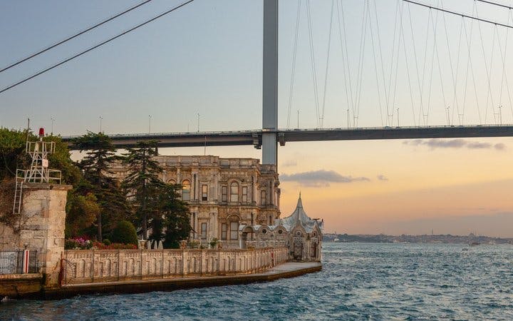 gita in barca di un giorno intero sul bosforo e tour del palazzo di beylerbeyi a istanbul-4