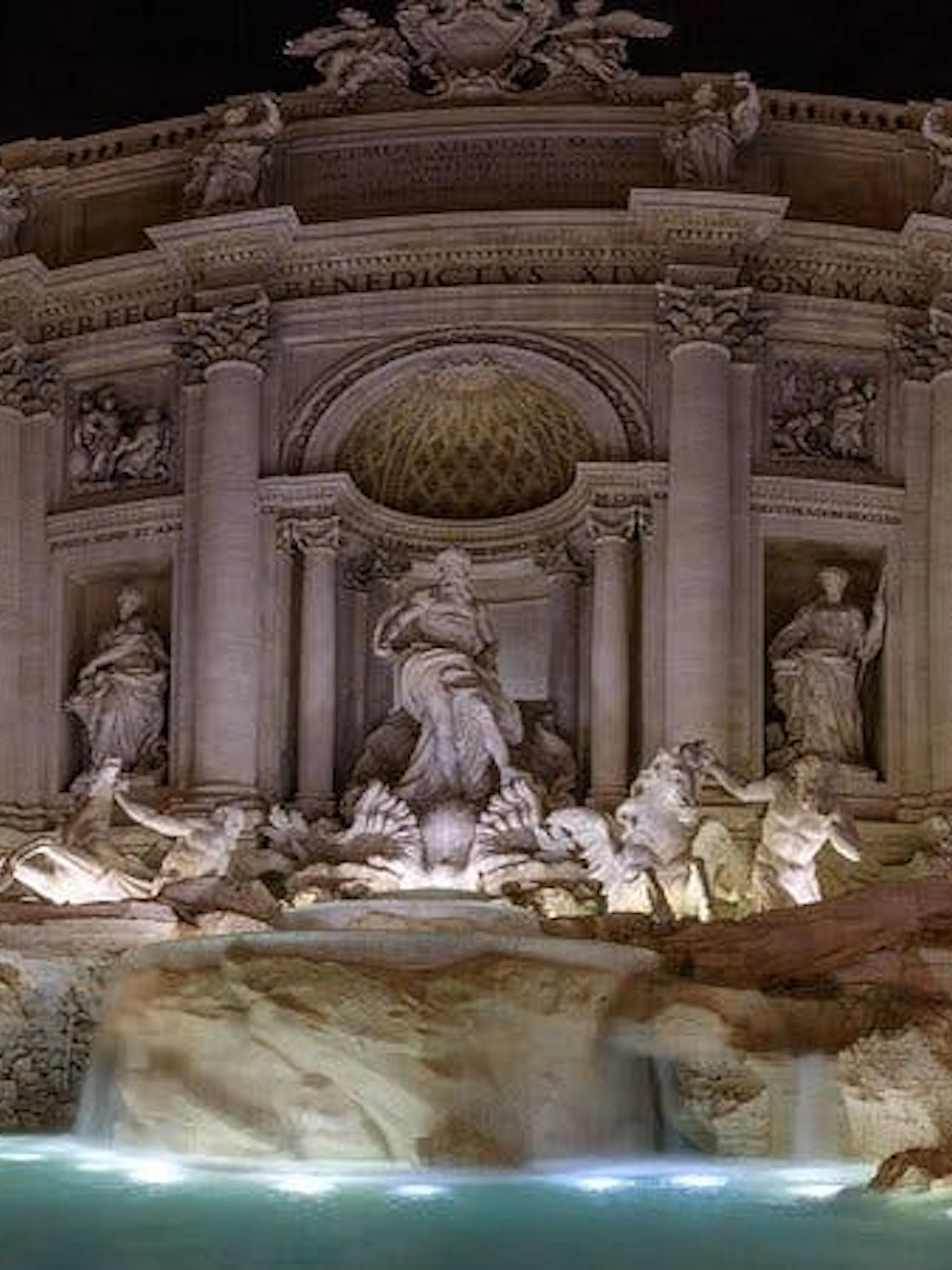 tour guiado à fonte de trevi com acesso a áreas restritas-1
