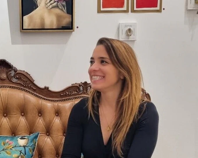 Lisbon Tile Painting Workshop in Artist’s Studio with Local Artist Guidance and Materials Included