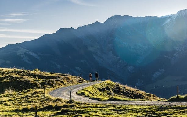 col des aravis by bike – half day tour de france with guide-5