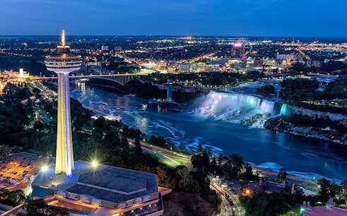 tour a pie por las cataratas del niágara con visita al mirador de la torre skylon y plaza reservada para ver los fuegos artificiales-1