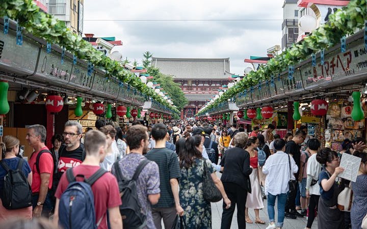 tur pietonal prin asakusa pentru a descoperi mâncarea de stradă, cu degustări la comercianții locali-5