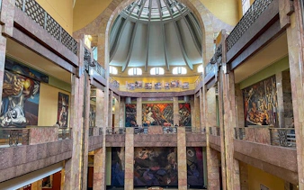 exklusive tour durch den palacio de bellas artes - kleingruppen-4